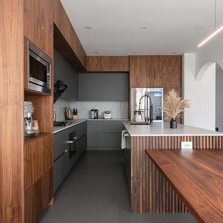 Custom Kitchen Cabinets